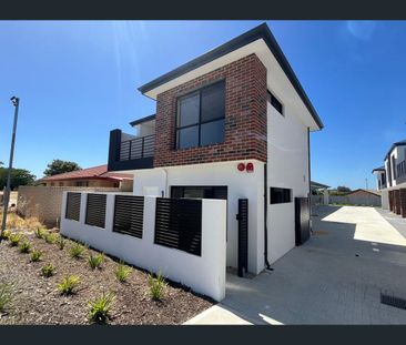 Units/101 Hamilton Street, Cannington, WA 6107 - Photo 6