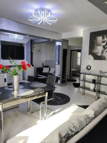 Apartamente 3 camere de închiriat — Zona Tudor Vladimirescu / Vasile Lupu - Photo 3