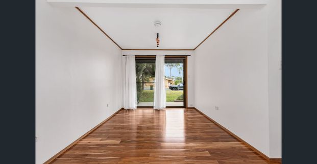 Coastal One-Bedroom Flat – Water & Gas Included - Photo 1