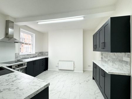 2 bedroom flat to rent - Photo 3