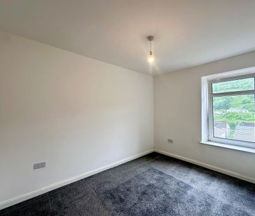 4 bedroom terraced house to rent - Photo 5