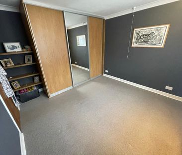 3 bedroom bungalow to rent - Photo 4