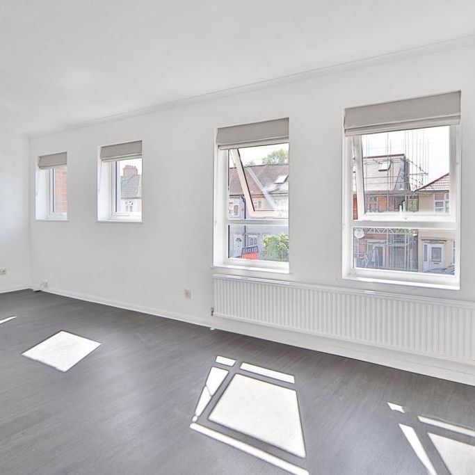 2 bedroom flat to rent - Photo 1