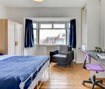 6 Bed Terraced House, Baden Road, BN2 - Photo 3