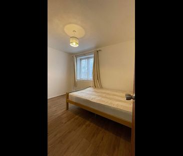 Room in a Shared House, Saracen Street, E14 - Photo 2