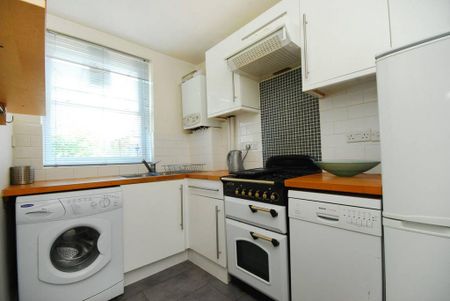 3 bedroom maisonette to rent - Photo 5