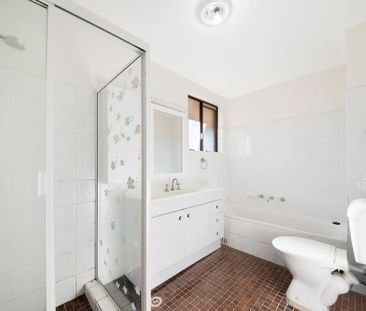 Spacious 2 Bedroom Apartment In Convenient, Family Friendly Complex - Photo 1