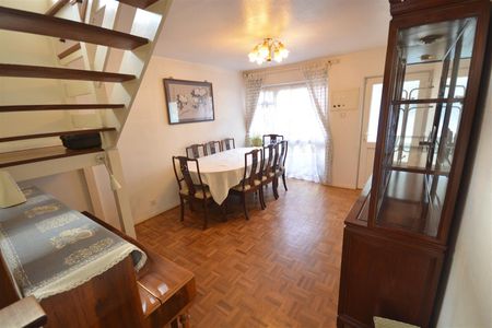 Ashley Road, Epsom, Surrey, KT18 5BH - Photo 3
