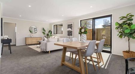 Brand new Living! - Photo 2