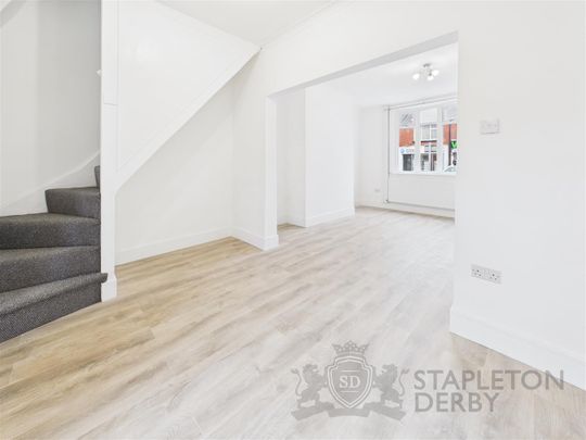 2 Bedroom Terraced House for Rent - Photo 1