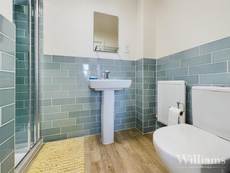 3 bedroom semi-detached house to rent - Photo 5
