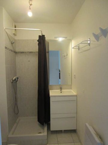 Location Appartement 2 pièces 31m² NARBONNE 11100 - Photo 2