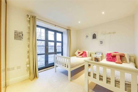 Bonham Court, Robinhood Lane, Winnersh, Berkshire, RG41 - Photo 4