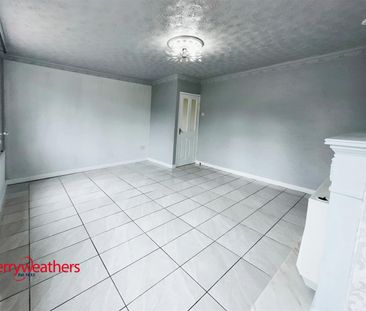 3 bed end of terrace house to rent in Robinets Road, Wingfield, Rot... - Photo 1