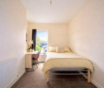 5 bedroom flat to rent - Photo 5