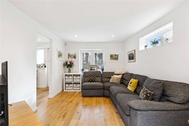 Cleveland Road, Barnes, London, SW13 0AA - Photo 1