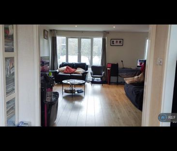 4 bedroom terraced house to rent - Photo 3