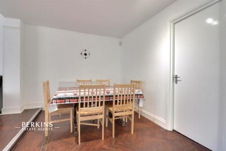 5 bedroom semi-detached house to rent - Photo 2