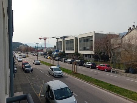 Location Appartement 3 pièces 66m² AIX LES BAINS 73100 - Photo 2