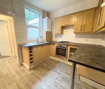 Rushey Fold Lane, Bolton, BL1 - Photo 3