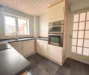 3 bedroom detached house to rent - Photo 6