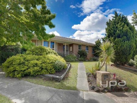 16 Swan Avenue, WESTMEADOWS - Photo 3