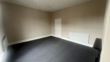 Cemetery Road, Scunthorpe - Photo 3