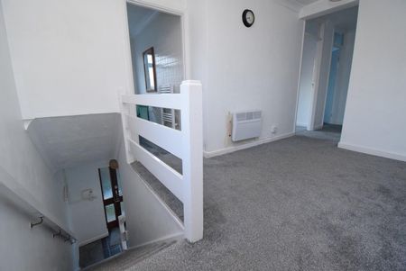 Minsthorpe Lane, South Elmsall, Pontefract - Photo 4