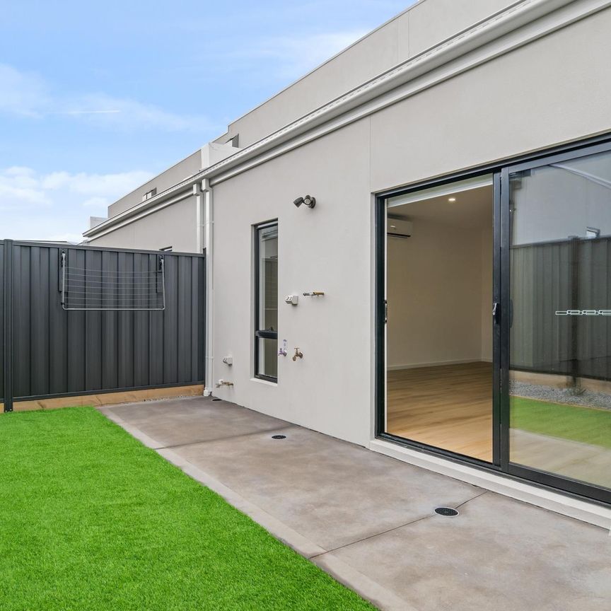 702 Grand Boulevard, Mickleham VIC 3064 - Townhouse For Rent | Domain - Photo 1