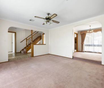 Spacious 5 Bedroom Family Home awaits! - Photo 3