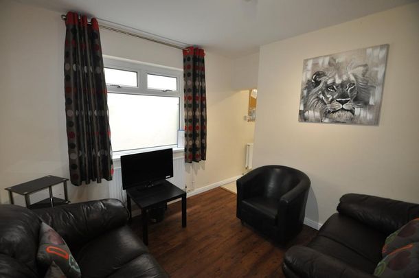 5 bedroom house to rent - Photo 1