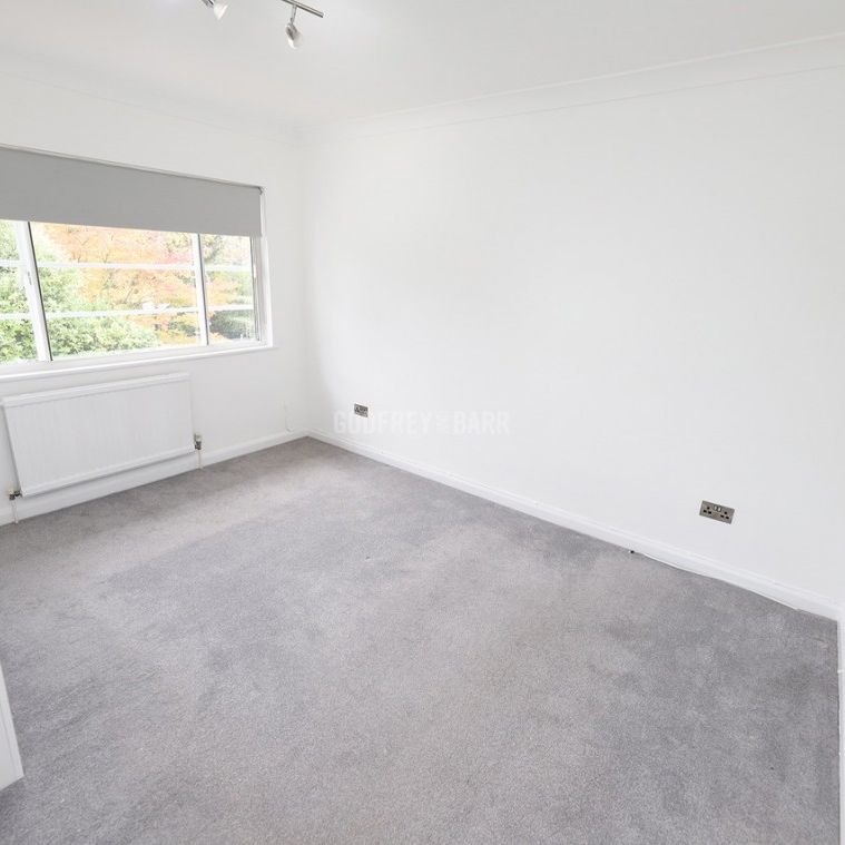 Hutchings Walk Hampstead Garden Suburb NW11 - Photo 1