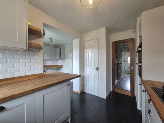 Vestry Close, Old Hill, Cradley Heath, B64 - Photo 1