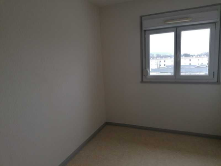 Location : Appartement 4 pièces 61 m2 – GRAND CHARMONT - Photo 4