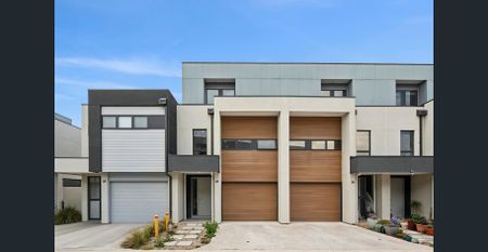 Exceptionally Presented in ideal South Geelong - Photo 4