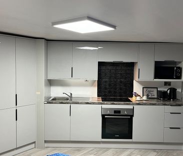 Studio Flat, London, E13 - Photo 6