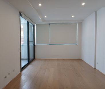 One bedroom affordable housing apartment - Photo 3