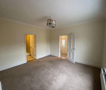 2 bedroom end of terrace house to rent - Photo 6