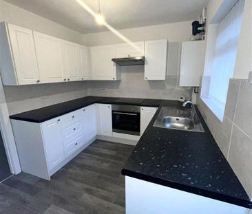 2 bedroom detached bungalow to rent - Photo 6