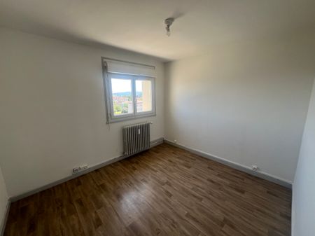 Location - Appartement T4 - 73 m² - Montbéliard - Photo 3