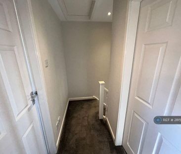 2 bedroom detached house to rent - Photo 2