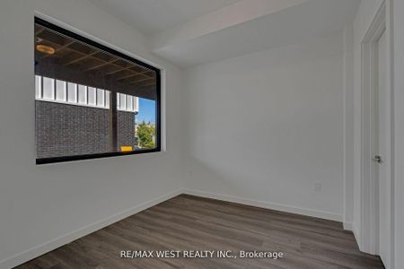 For Lease - 10 Rainwater Lane, Barrie, Ontario - Photo 4