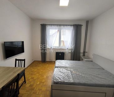 Pronájem byt 1+kk Zlín Na Požáře - Fotografie 4