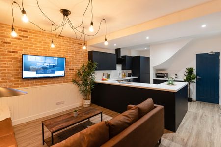 Cleveland #54 - Photo 2