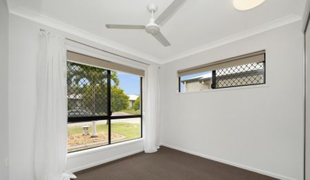 Family Home in Convenient Mount Louisa Location - Photo 3