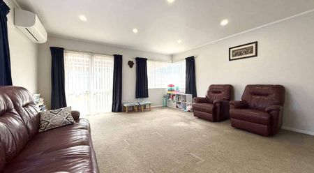 3 Bedroom Home in Avalon - Photo 4