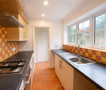 2 bedroom semi-detached house to rent - Photo 6