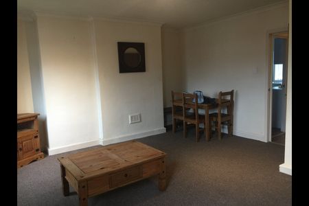 2 Bed Flat, Eccles New Road, M5 - Photo 2