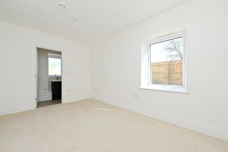 Manor Road, HUNSTANTON - Photo 3