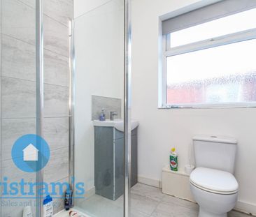 3 bed Flat for Rent - Photo 3